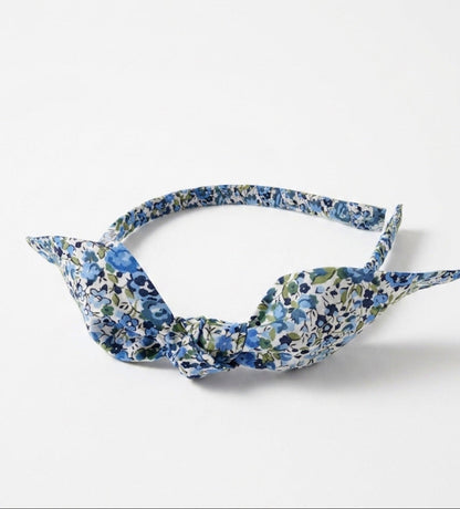 Small Knotted Bow