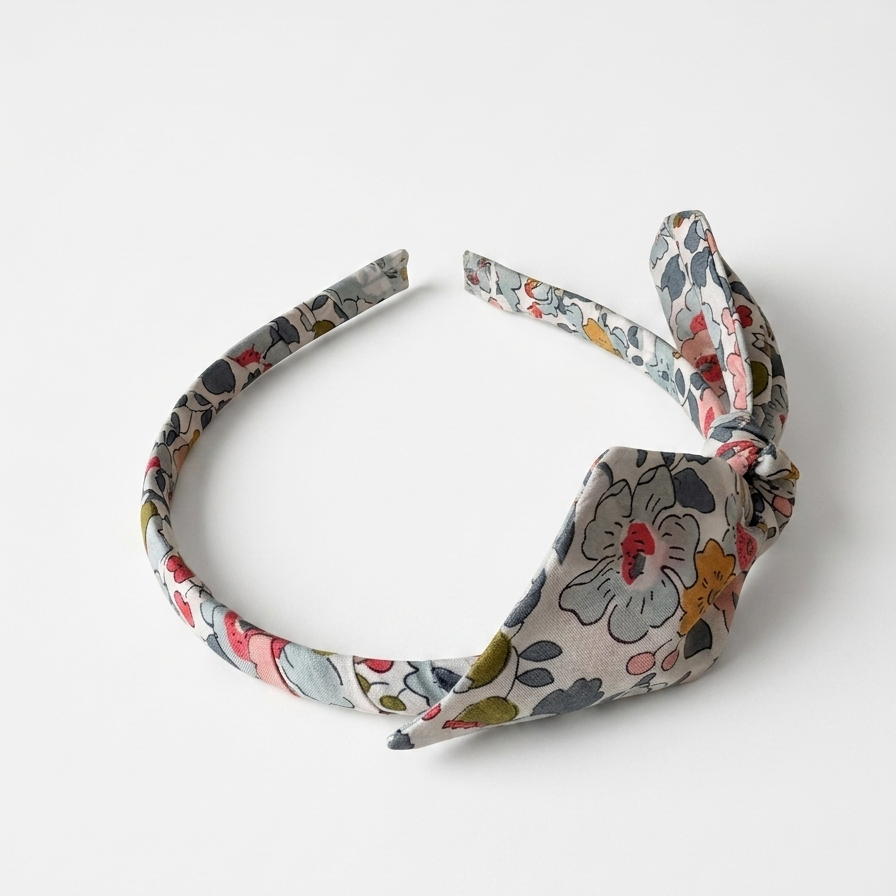 Small Knotted Bow